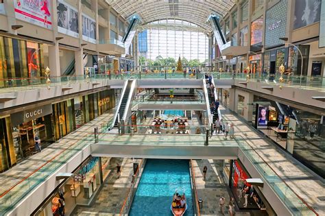 singapore shopping outlet